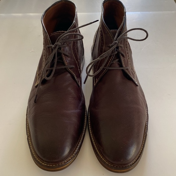 Johnston and Murphy Men\'s Brown Leather Chukka Boots Size 10.5 main image 10